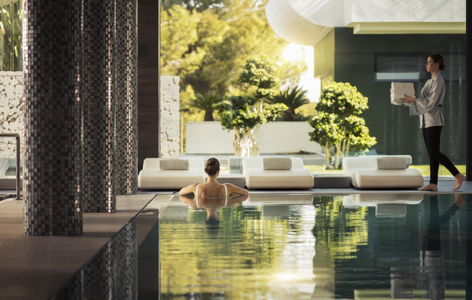Hydrotherapy circuit in a medical wellness facility